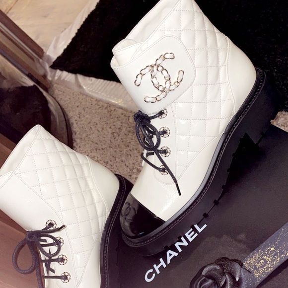 Size 8 only worn 3 times like brand new - Picture 2 of 2